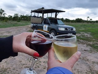 Proosten op de savanne